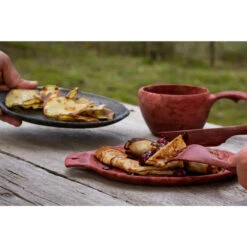 Kupilka Boîte-cadeau-Tasse, Cuillère Et Bol-Cranberry (Rouge) -Camping Fournitures Boutique kupilka boite cadeau tasse cuillere et bol cranberry rouge 4